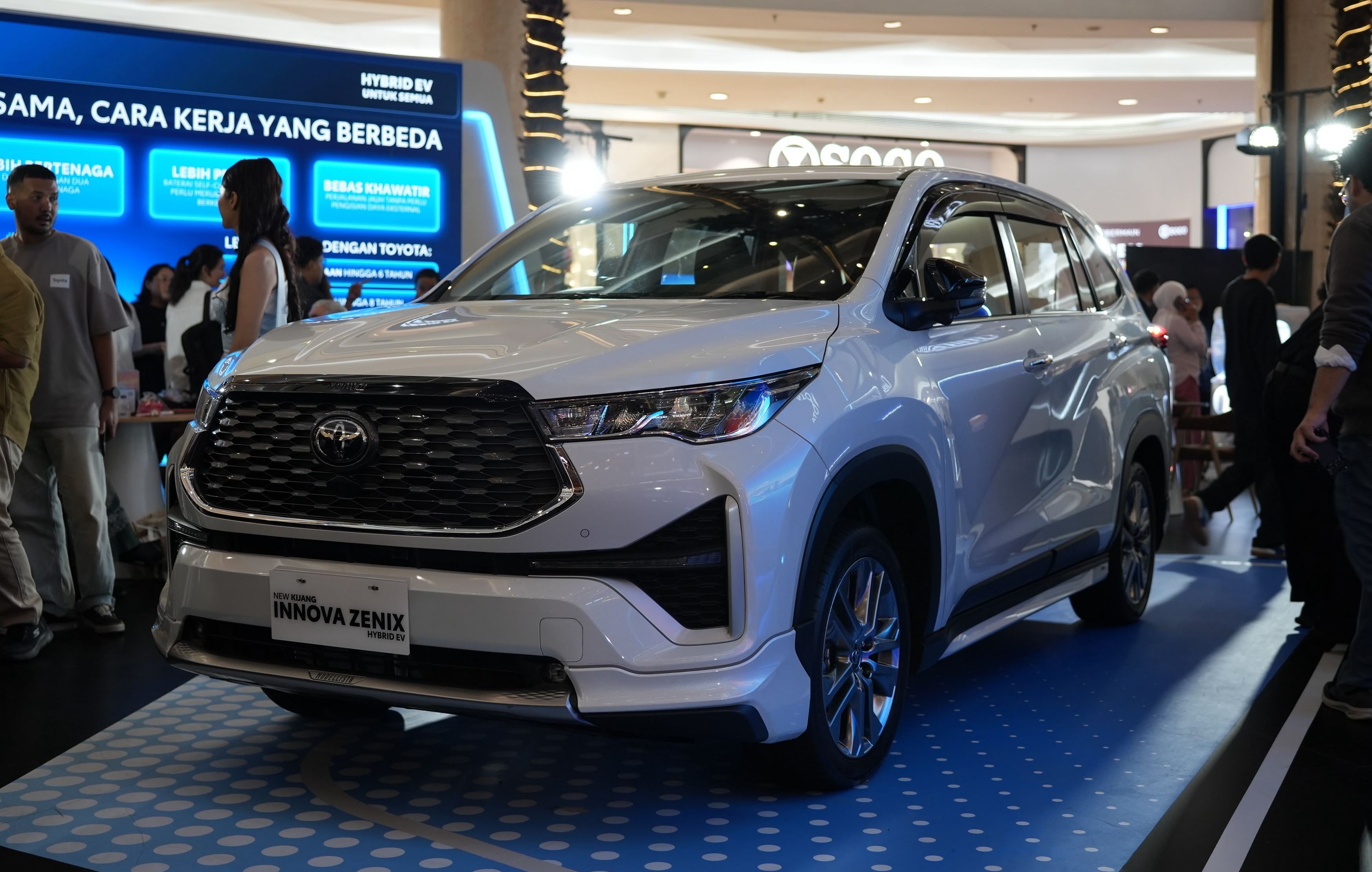 Deretan tambahan fitur Toyota Kijang Innova Zenix improvement 2026 ...