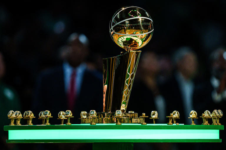 Knicks reportedly turned fake championship ring offers into ...