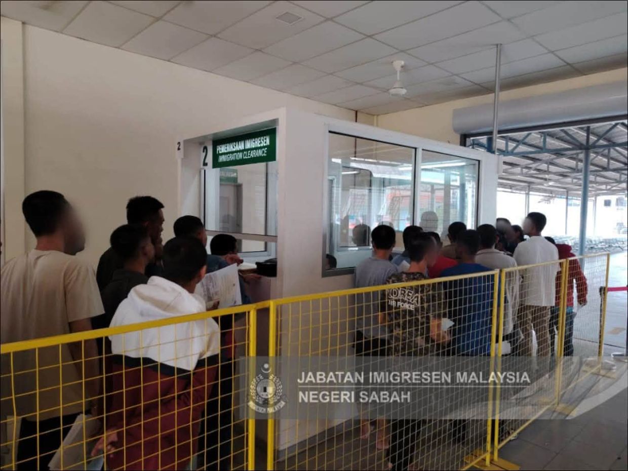 285 illegals sent back to Philippines via Lahad Datu after completing ...