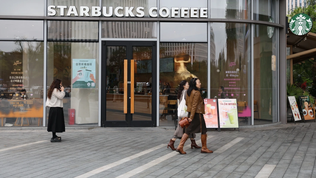Starbucks China enforces purchase-to-sit rule amid competition