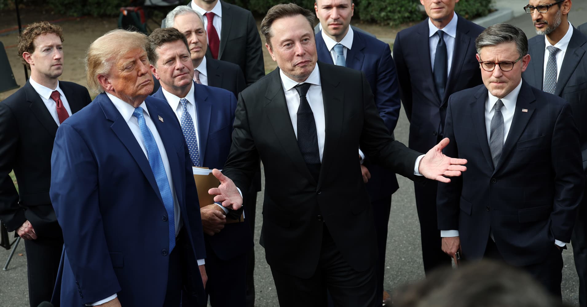 CNBC daily open: Tech falls to earth, Musk's fortunes diverge