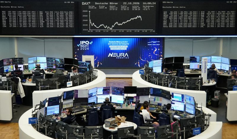 European stocks post weekly loss as France turmoil, oil prices dent ...