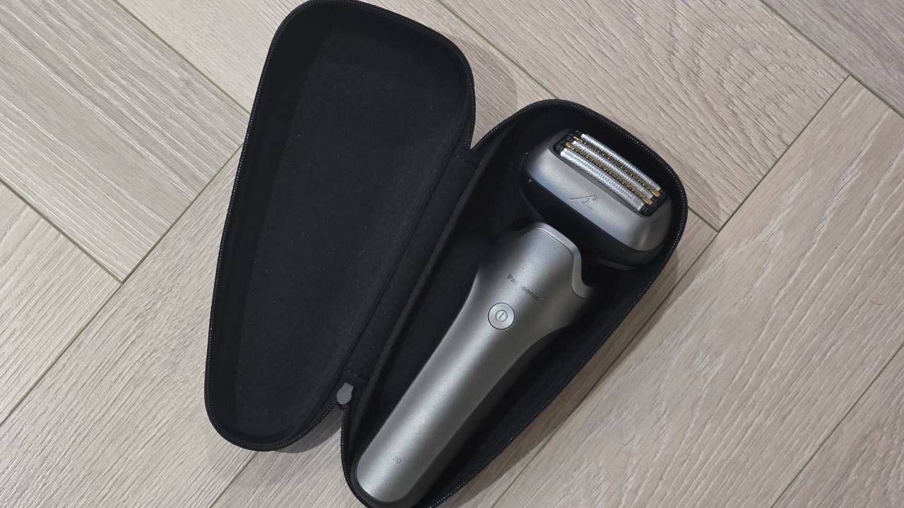 Panasonic Series 900 (ES-L580U) review: A close-shaving five-blade foil ...