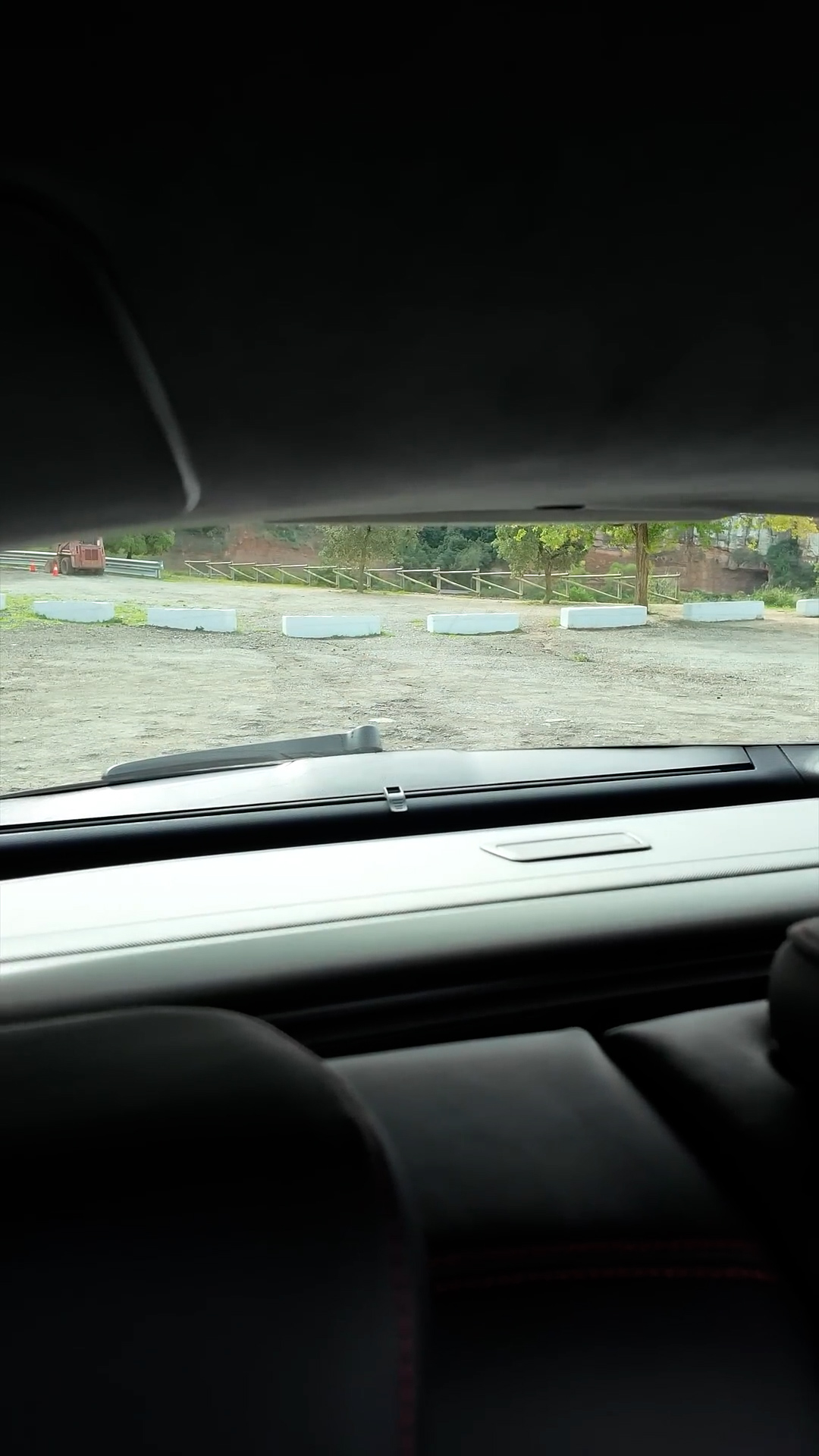 Der Audi RS Q8 Performance mit elektrisch betätigter Gepäckraumabdeckung