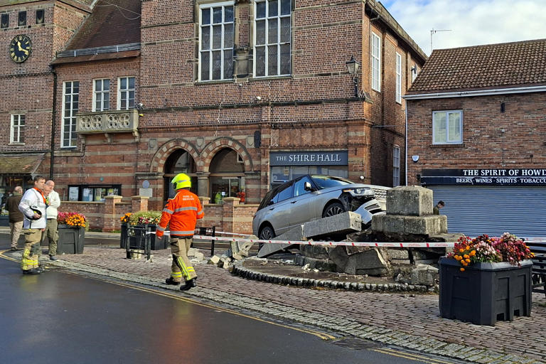 Yorkshire town’s 117-year-old monument demolished in Range Rover crash
