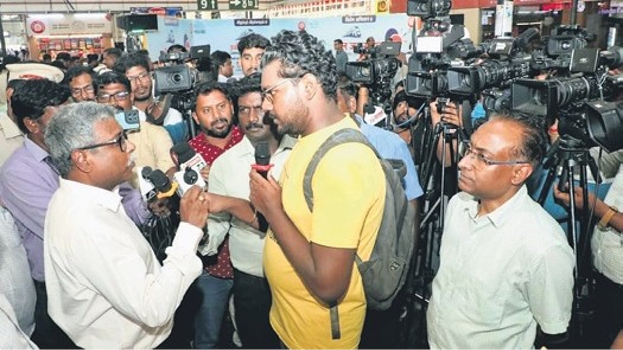 Chennai division railway manager talks to passengers about train services