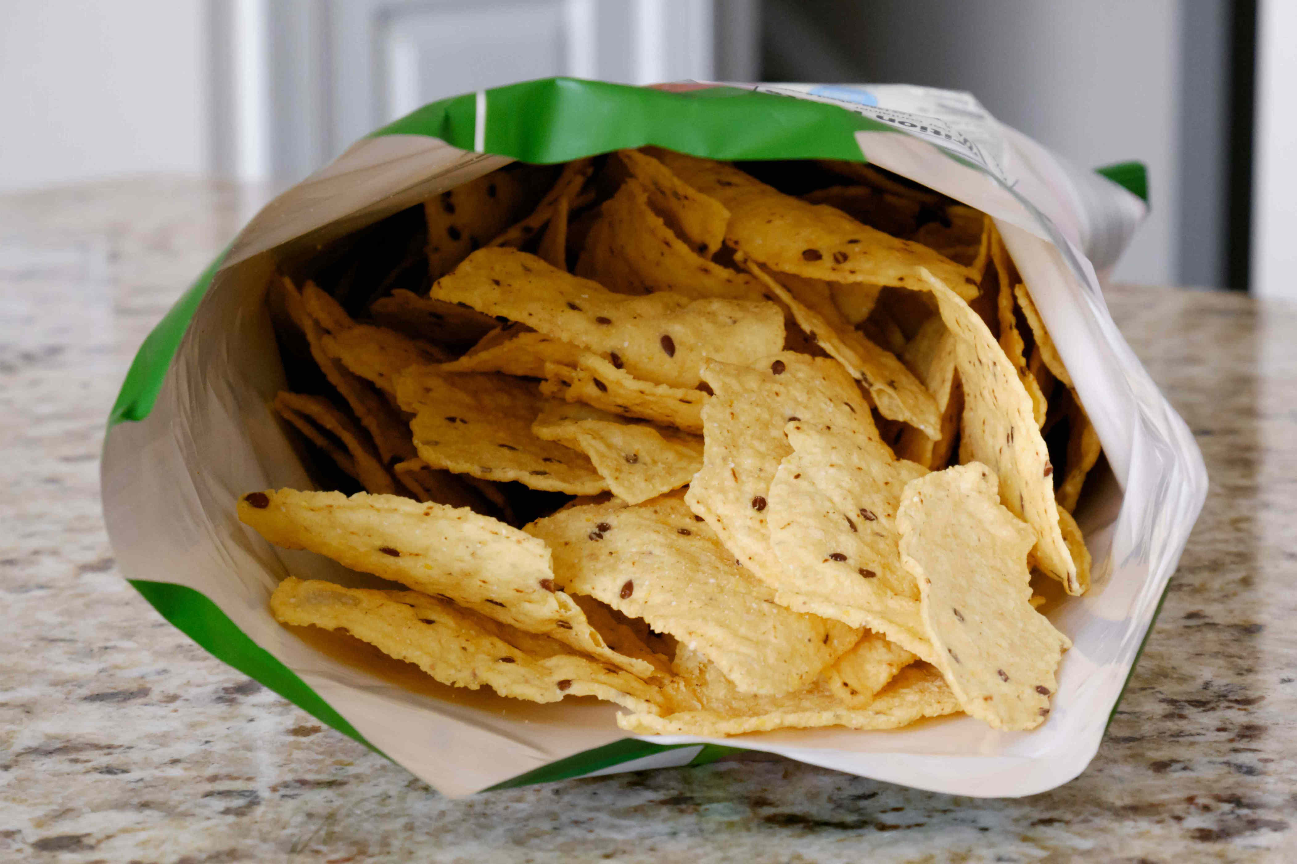 A professional chef says this bag sealer beats every chip clip for food ...