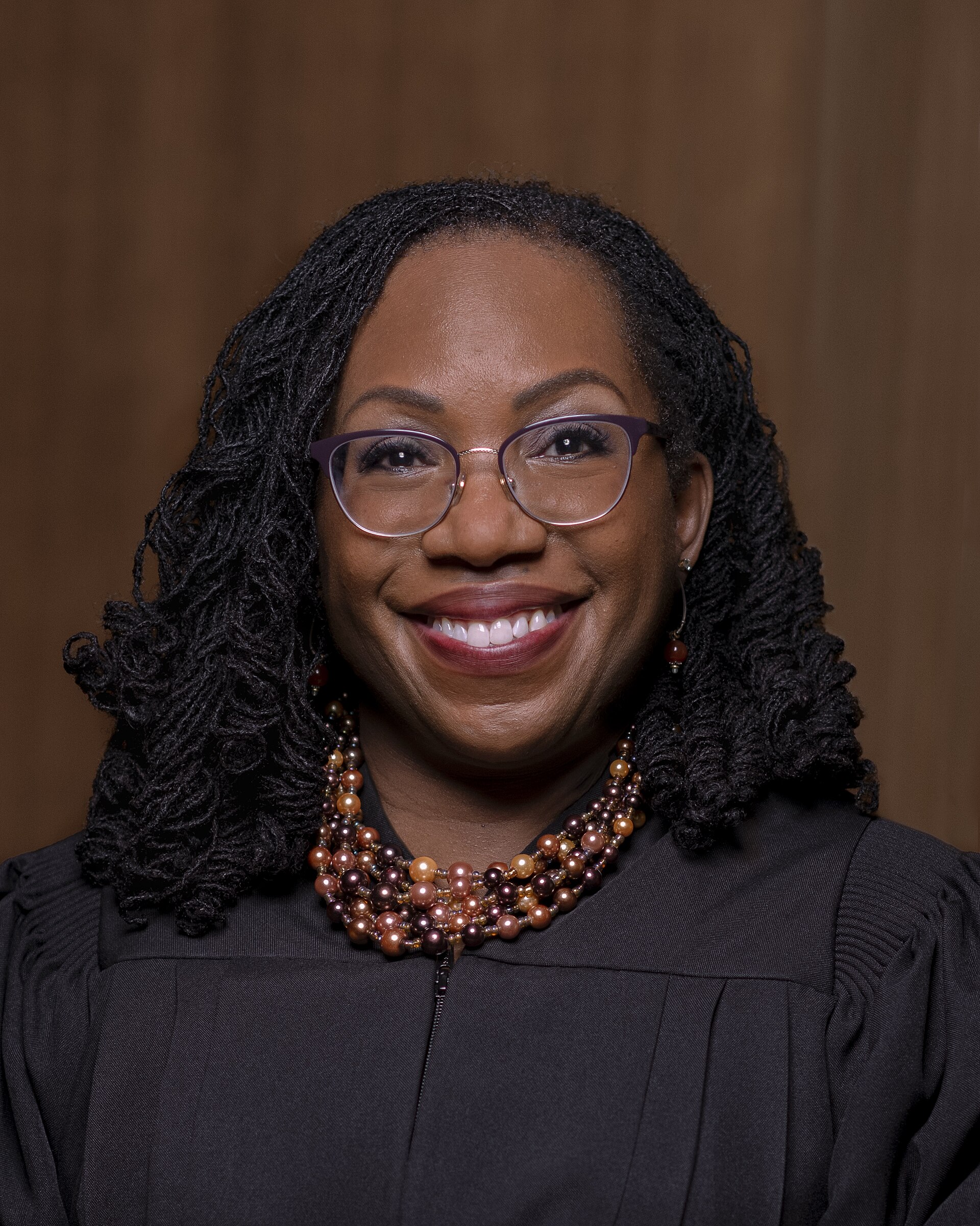Ketanji Brown Jackson stands alone as Supreme Court lets New Hampshire ...