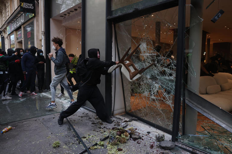 Shopkeepers stock up on weapons in Paris ahead of protests: live