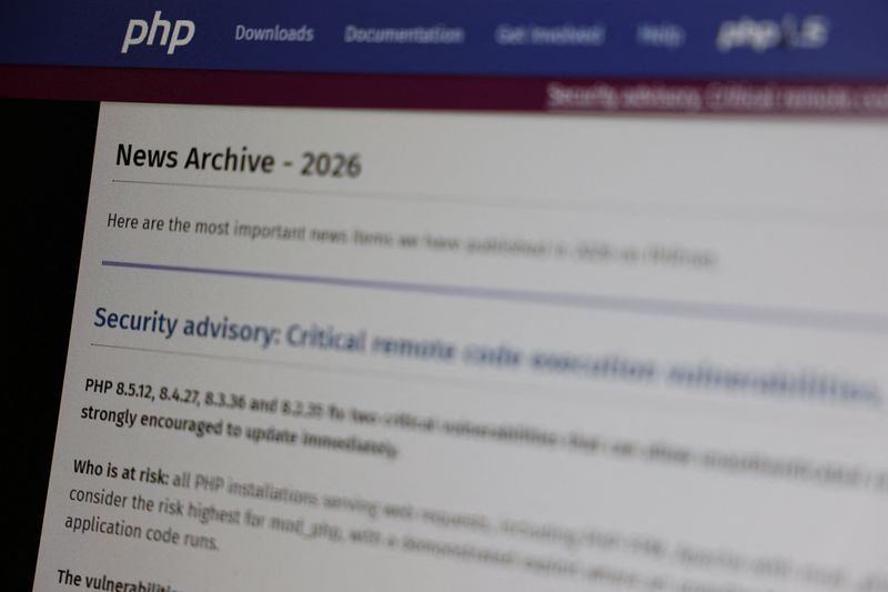 PHPの脆弱性、政府が人工知能で攻撃を模擬するチームを設置へ ソフトバンクは緊急速報を一時停止