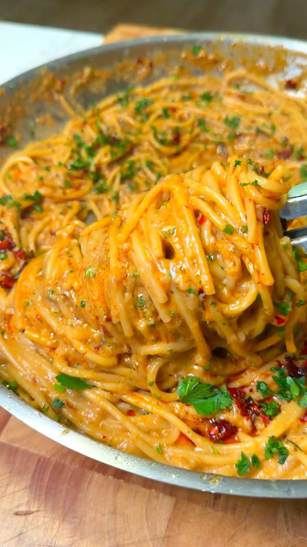 Step-by-step guide to making delicious creamy chili pasta