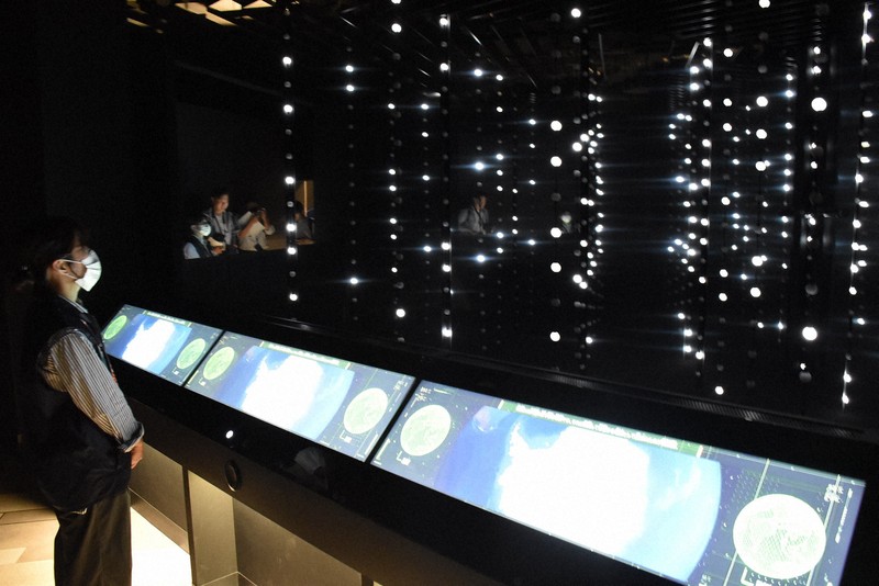 Easy Japanese news in translation: Nobel Prize draws visitors to ...