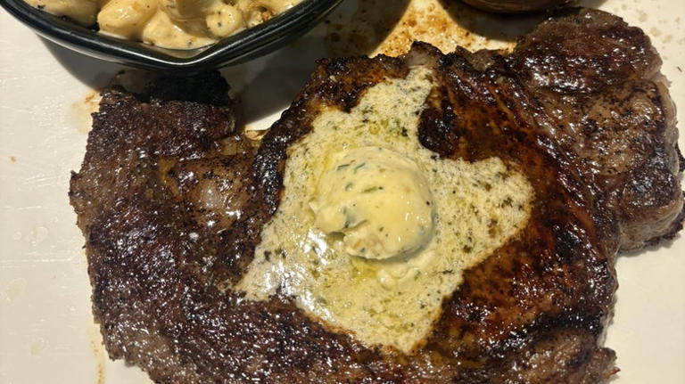 12 things every first-timer should know before eating at Outback Steakhouse