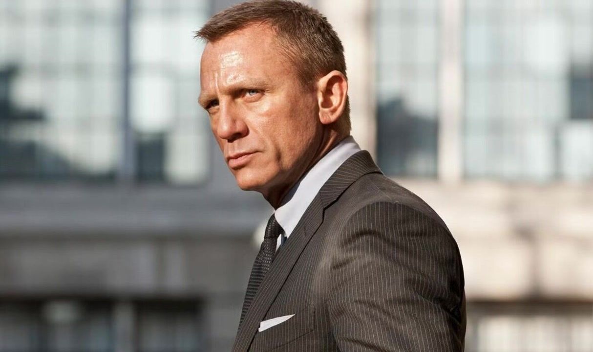 James Bond finalists 'undergoing screen tests' in major 007 movie update