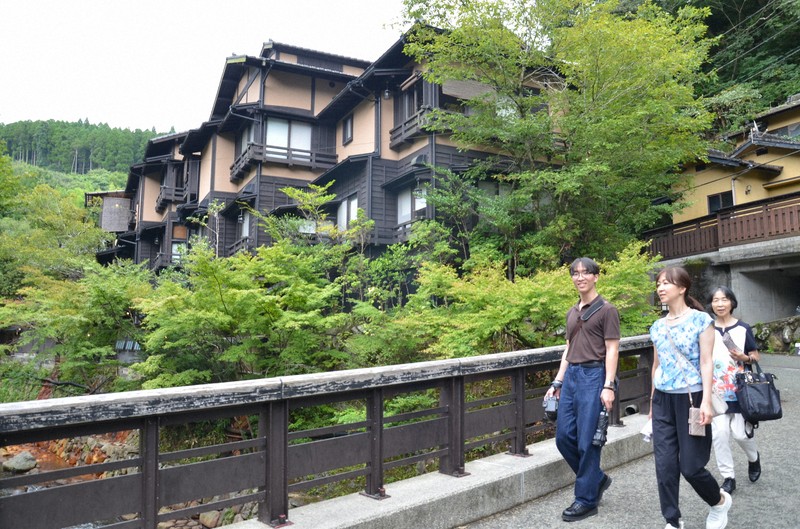 Hot spring resort in Japan's Kumamoto Pref. turns to outside dining to ...
