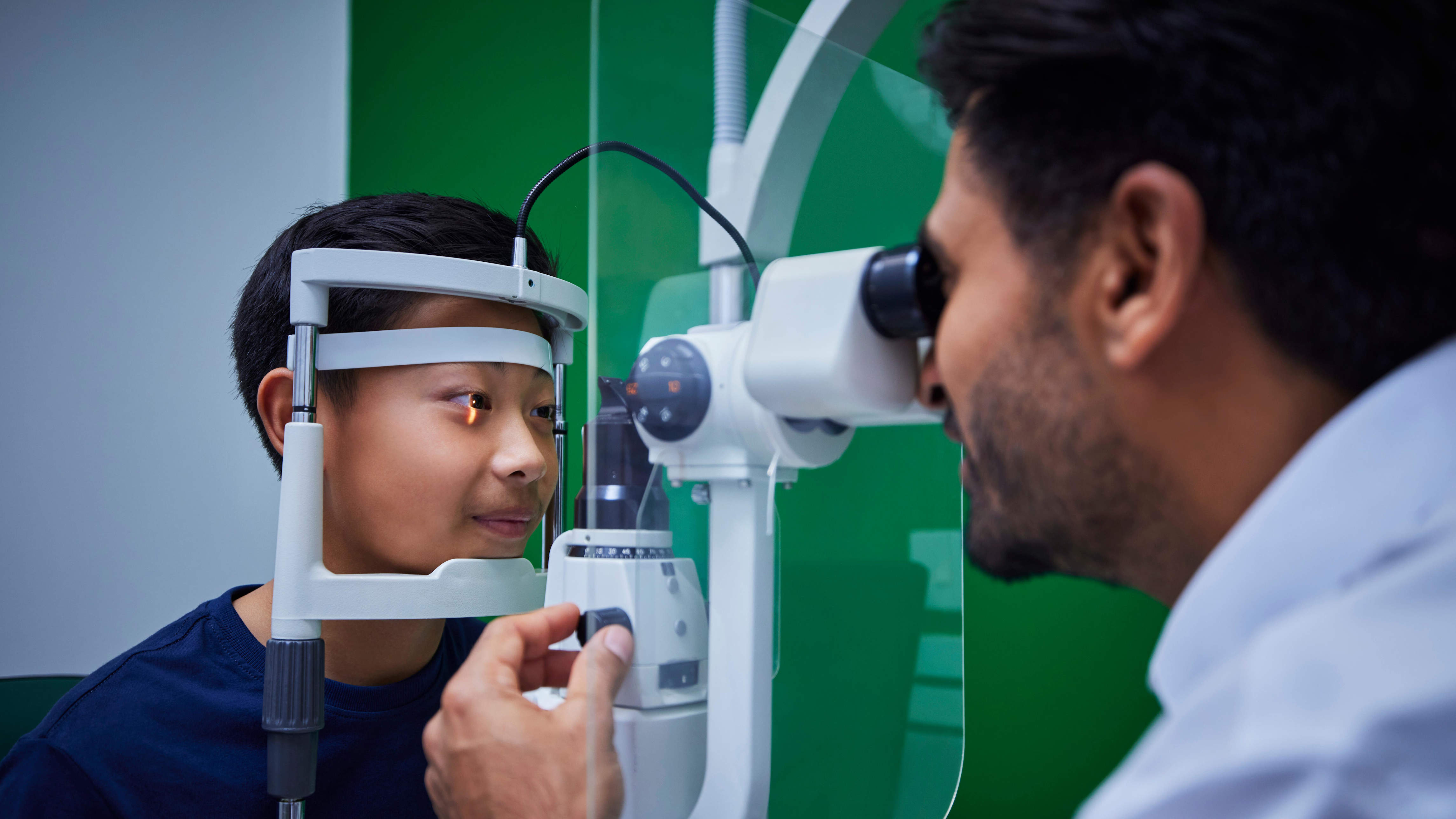 8 simple tips to help children who are scared of medical appointments