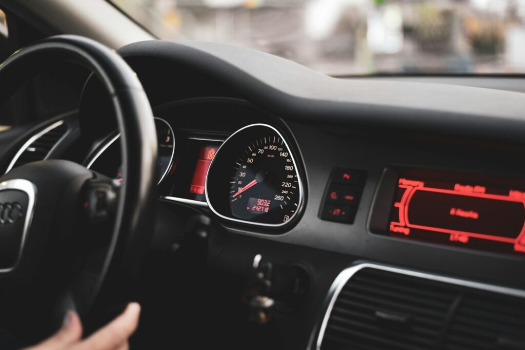 Dashboard warning lights you should never ignore, what those mysterious ...