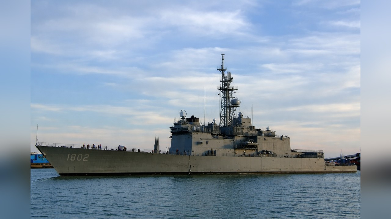 Kee Lung-class destroyers began as an Iranian Navy order