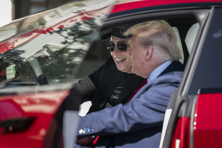 As Republicans brace for election losses, Musk prepares for war