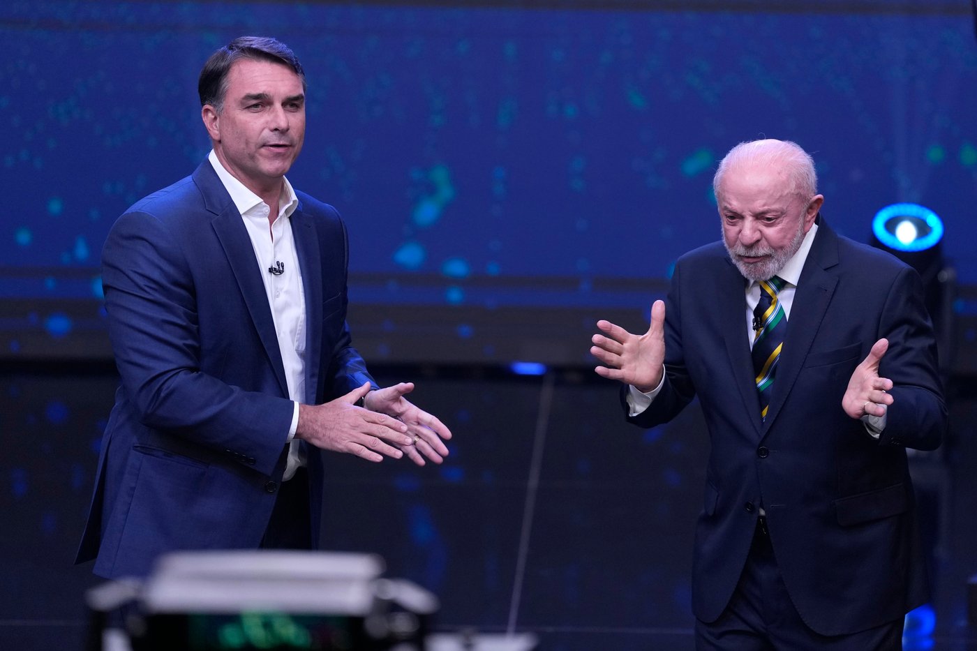 The latest: Brazilians choose between Lula and Flávio Bolsonaro in ...