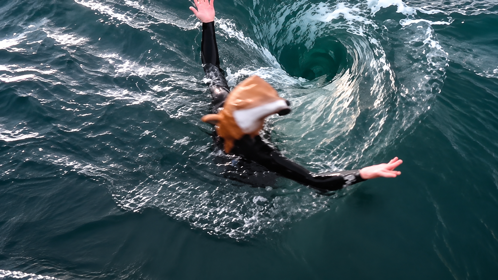YouTuber gets sucked into a whirlpool - his final moments were caught ...