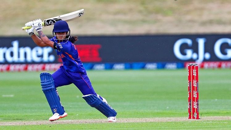India's 30-year-old star announces sudden retirement from all forms of ...