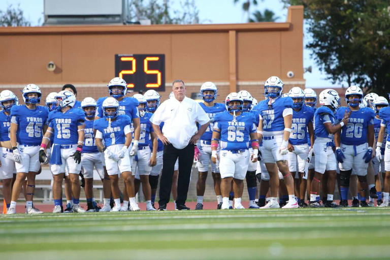 Photos: Cigarroa picks up 14-7 win over PSJA Southwest