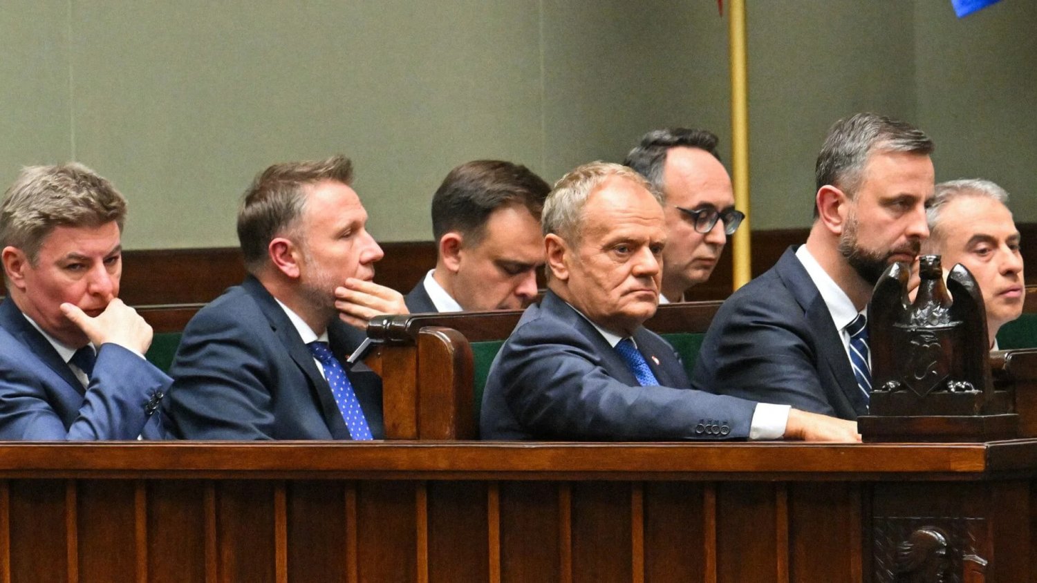 Rząd sypie się dalej, odchodzi człowiek Pełczyńskiej-Nałęcz. W tle ...
