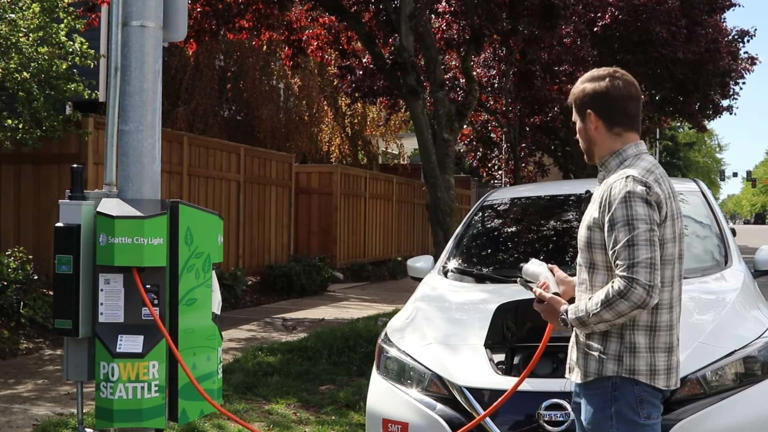 Seattle is installing hundreds of curbside EV chargers