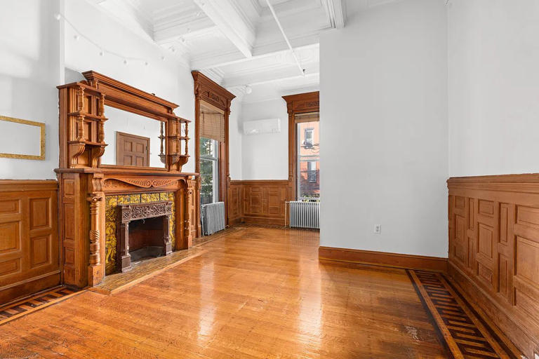 Sunken-living-room lust and a fireplace that'll have you burning with ...