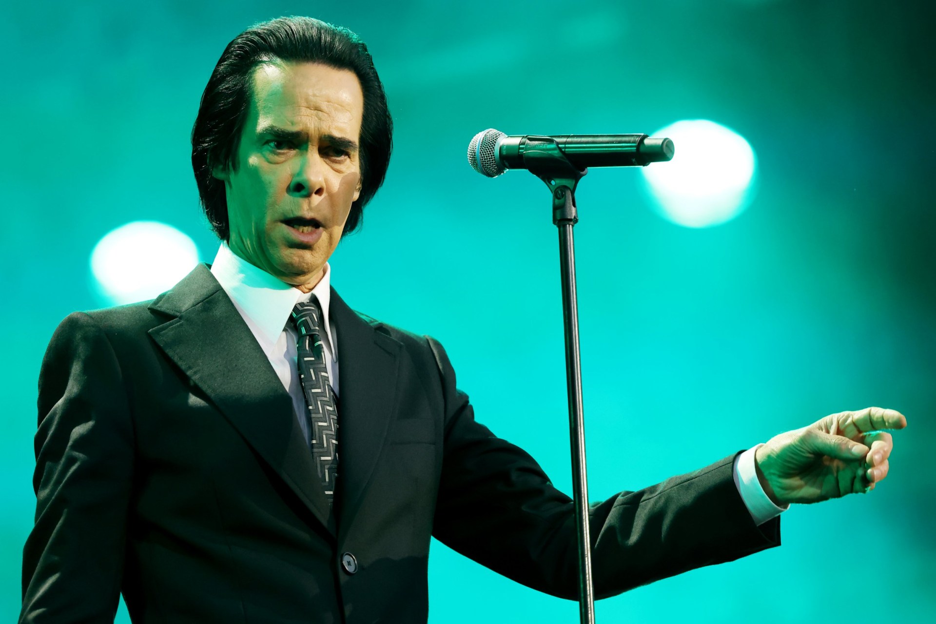 Unexpected Glastonbury 2027 headliner thrown into the mix by rock icon