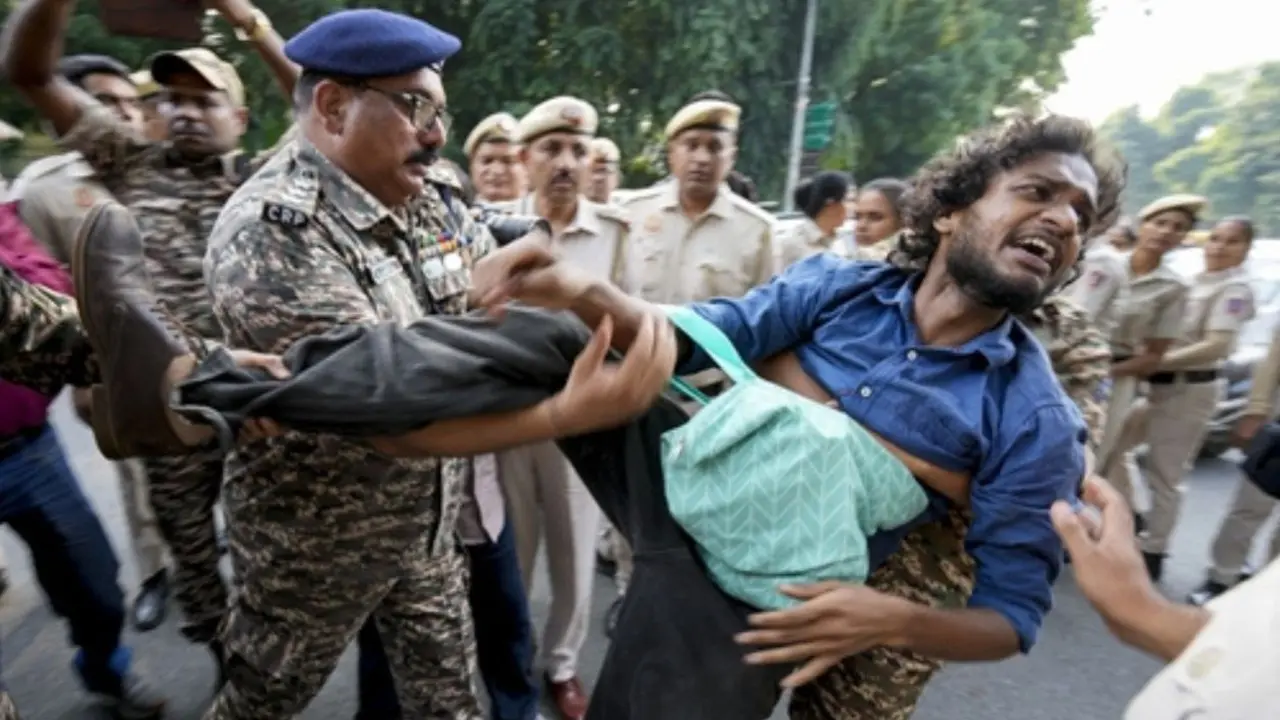 Anti-SIR protest: Delhi Police detain demonstrators marching towards EC