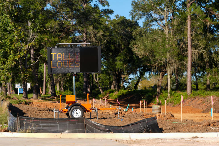 Electronic road signs return but with a new message