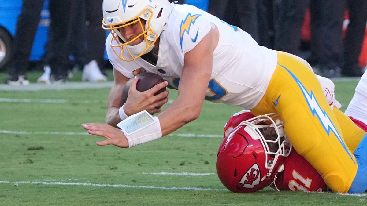 How low is Justin Herbert on Pro Football Focus’ quarterback rankings?