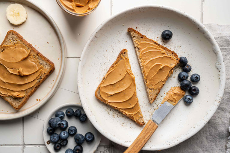 What happens to your cholesterol when you eat peanut butter