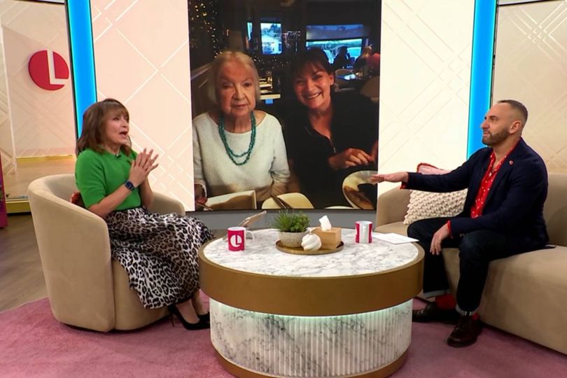 Lorraine Kelly issues update on mum's health as she returns to ITV show