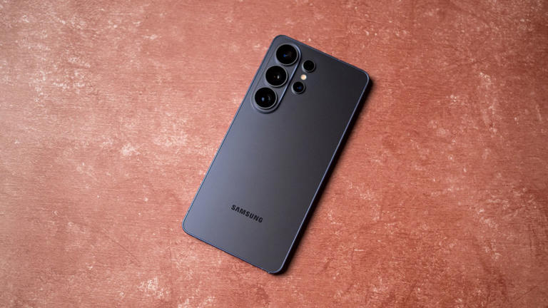 A One UI 9 setup bug is causing frustration for a Galaxy S26 Ultra user