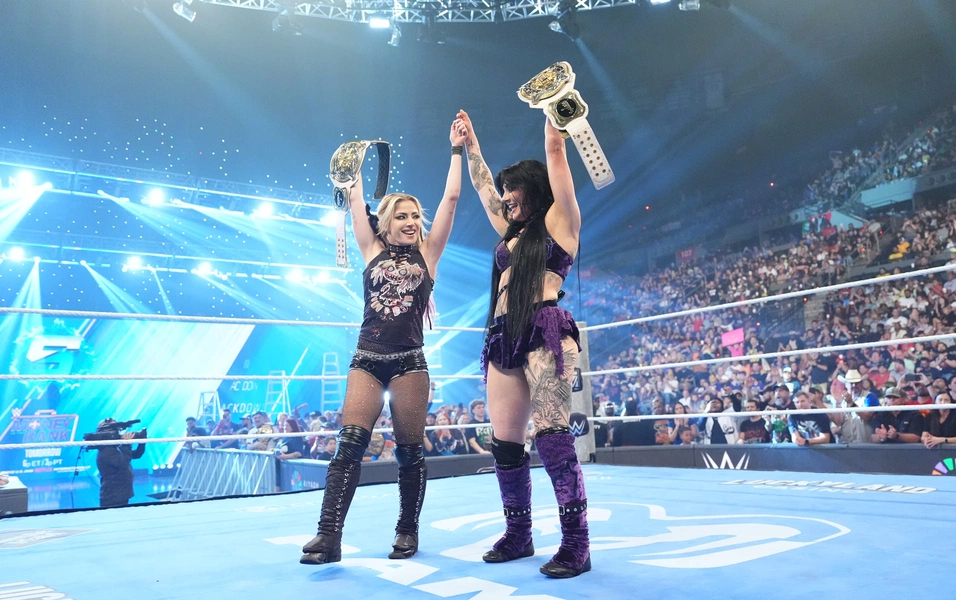 SmackDown features two title defences and street fight tonight