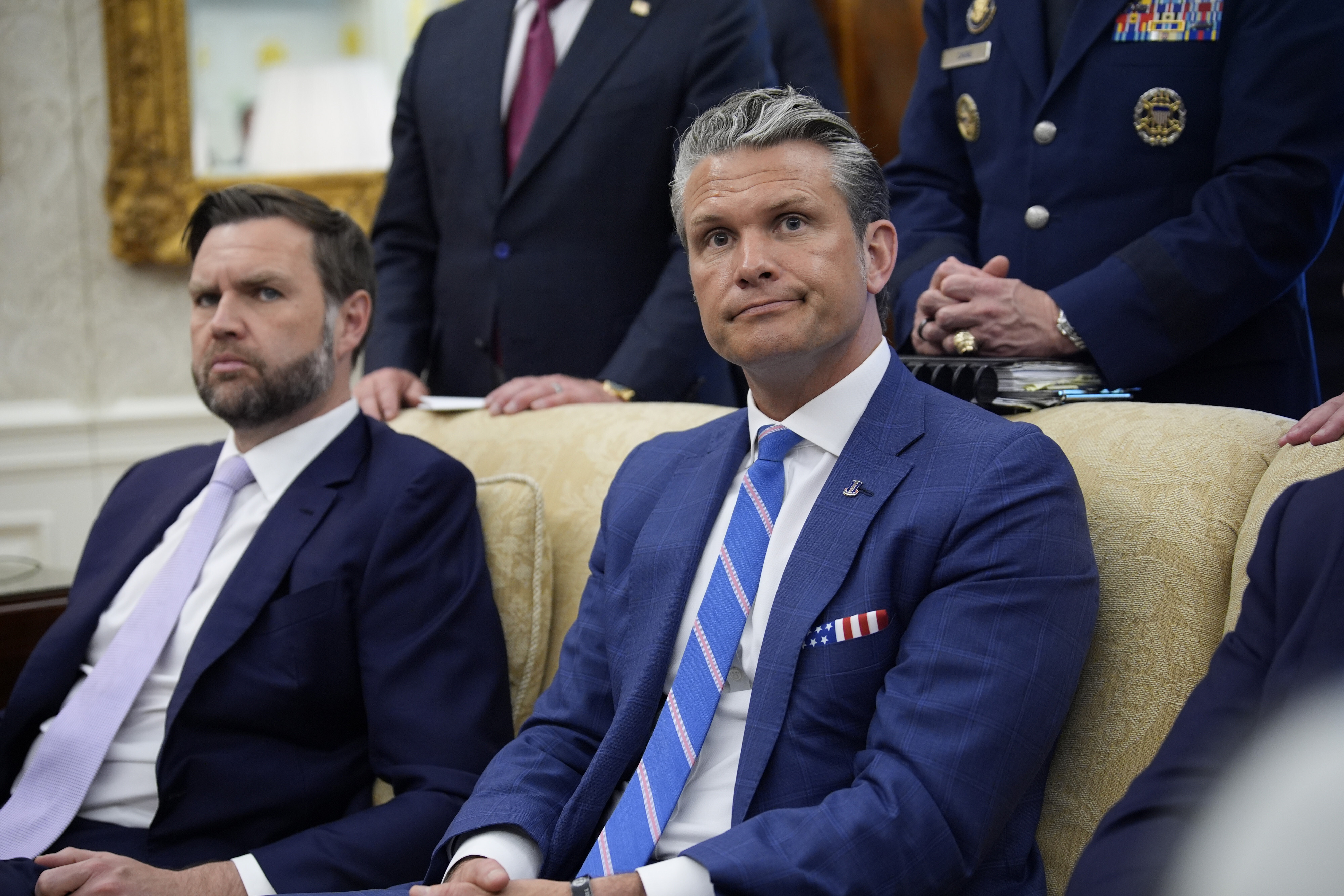 Hegseths team beschadigt historische wereldbol