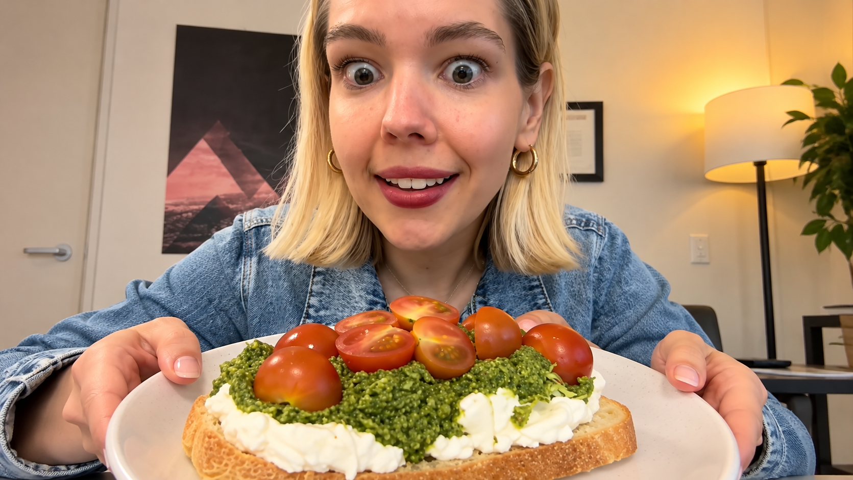 Burrata and pesto toast for a delicious lunch