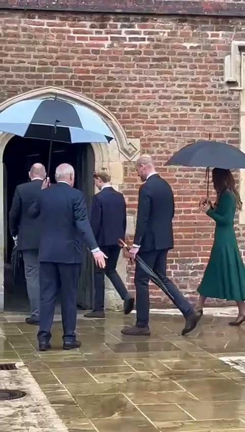 Watch: Prince George arrives for his first day at Eton