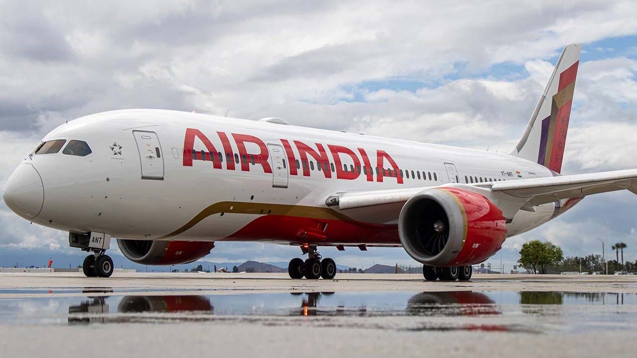 Air India flight: హైదరాబాద్‌లో ఎయిర్ ఇండియా విమానానికి ఎమర్జెన్సీ ...