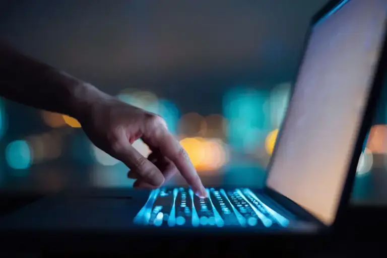 Sitios web de todo el mundo quedan desactivados tras detectarse una ...