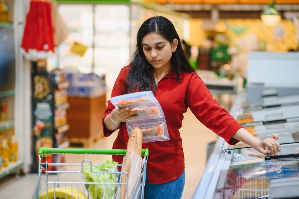 Food protection versus packaging reduction: finding the balance