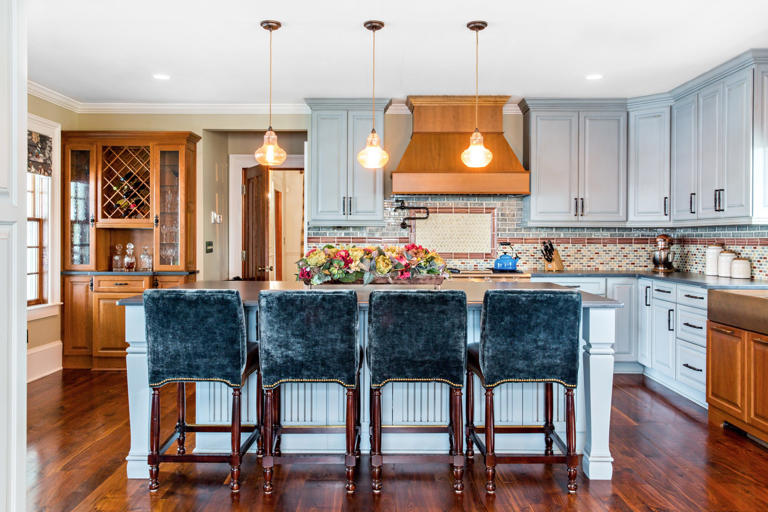 Expert tips for blending styles in your living space