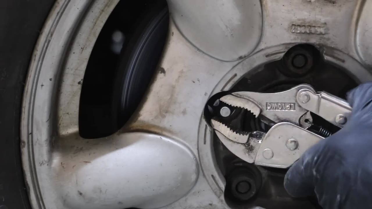 Advance wheel locks survived every theft test