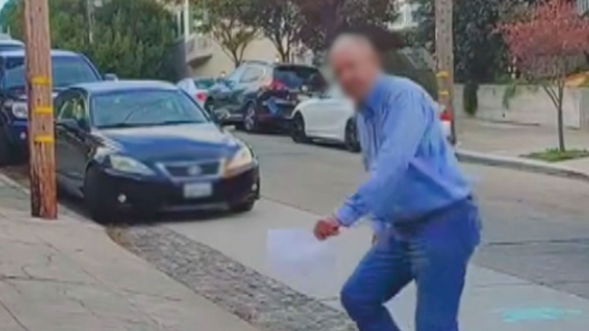 Furious neighbor berates man over poor parking skills | Neighborhood Wars