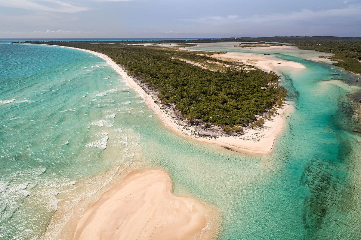 British woman dies in Bahamas while trying to save children swept away