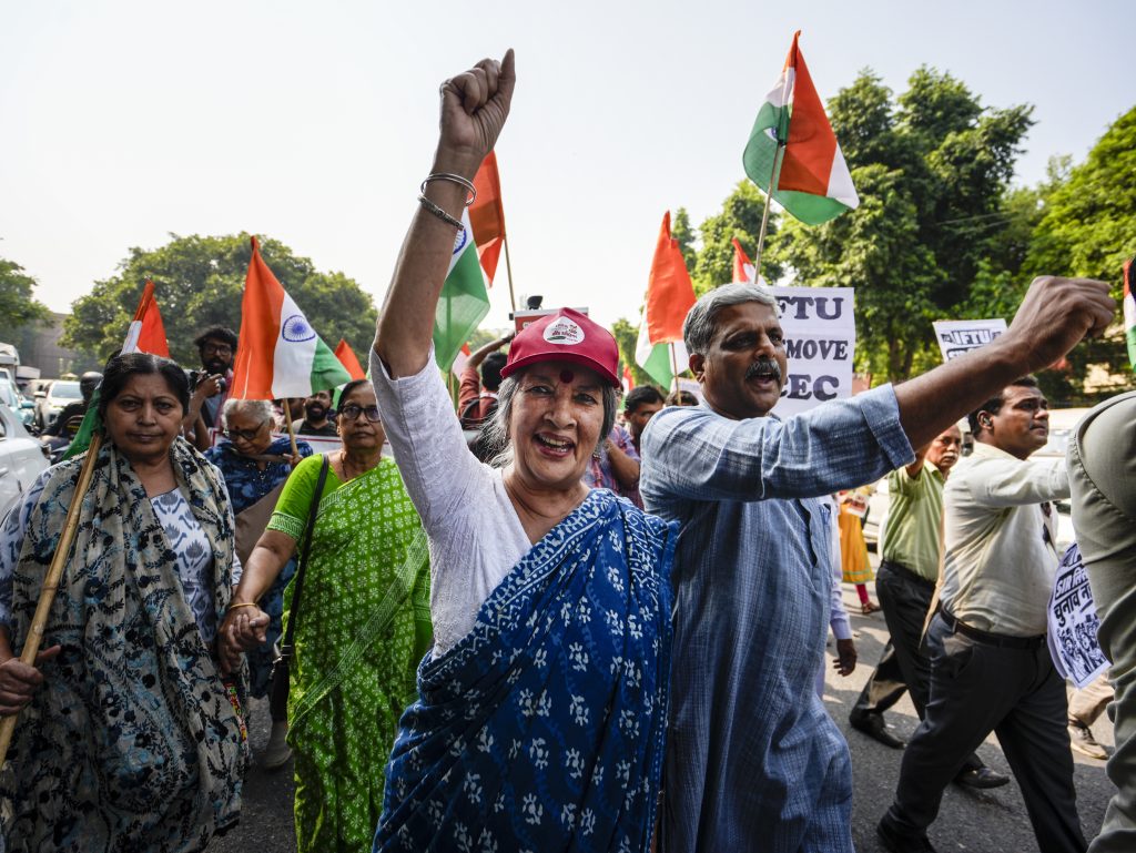 Citizens march to Election Commission demanding CEC's resignation ...