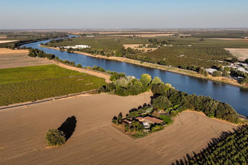 Critics blast California's $180-million water buy as extraordinarily expensive